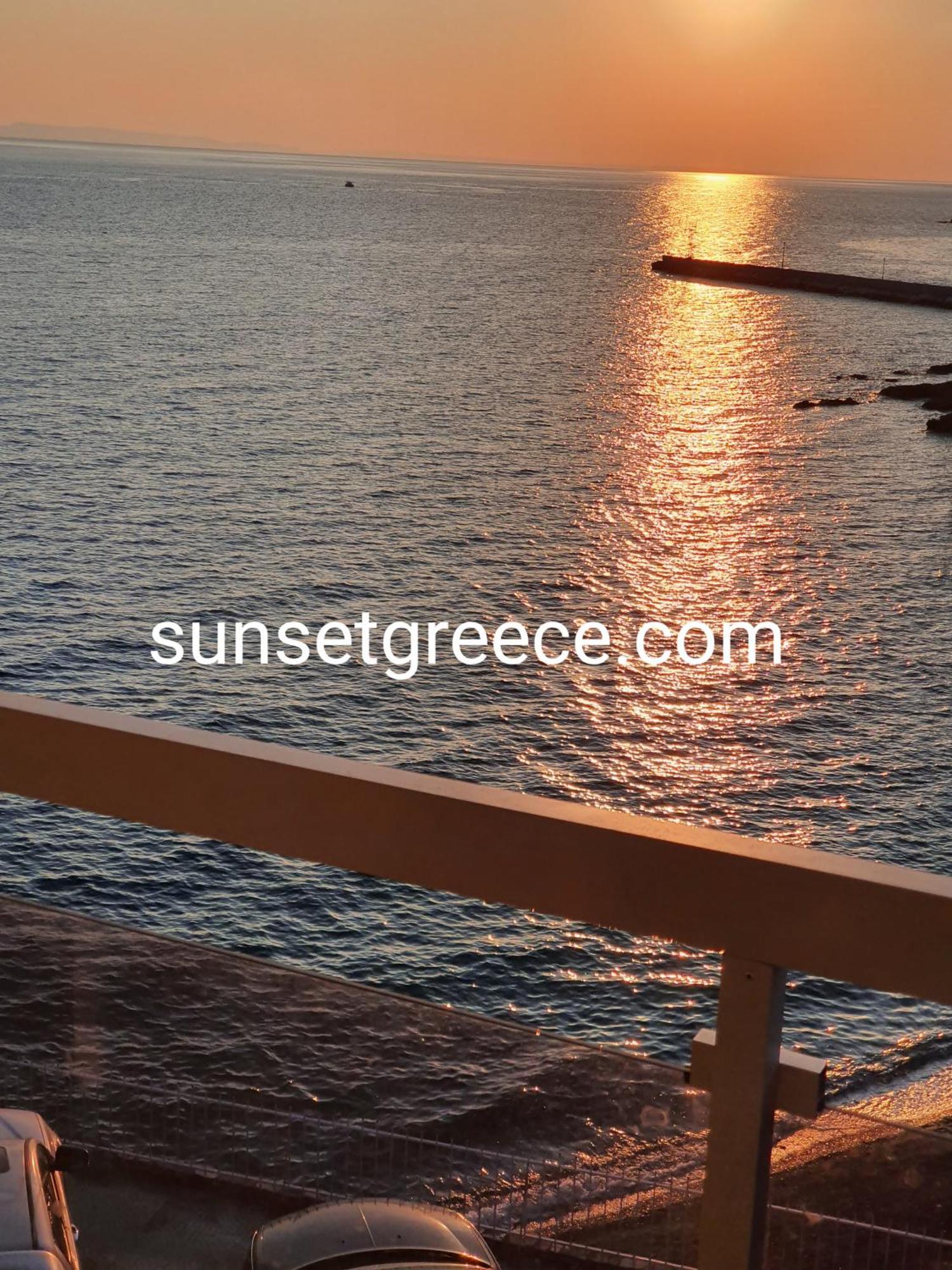 Sunset_Apartments Only 15 Meters From The Sea Неос Мармарас Екстериор снимка